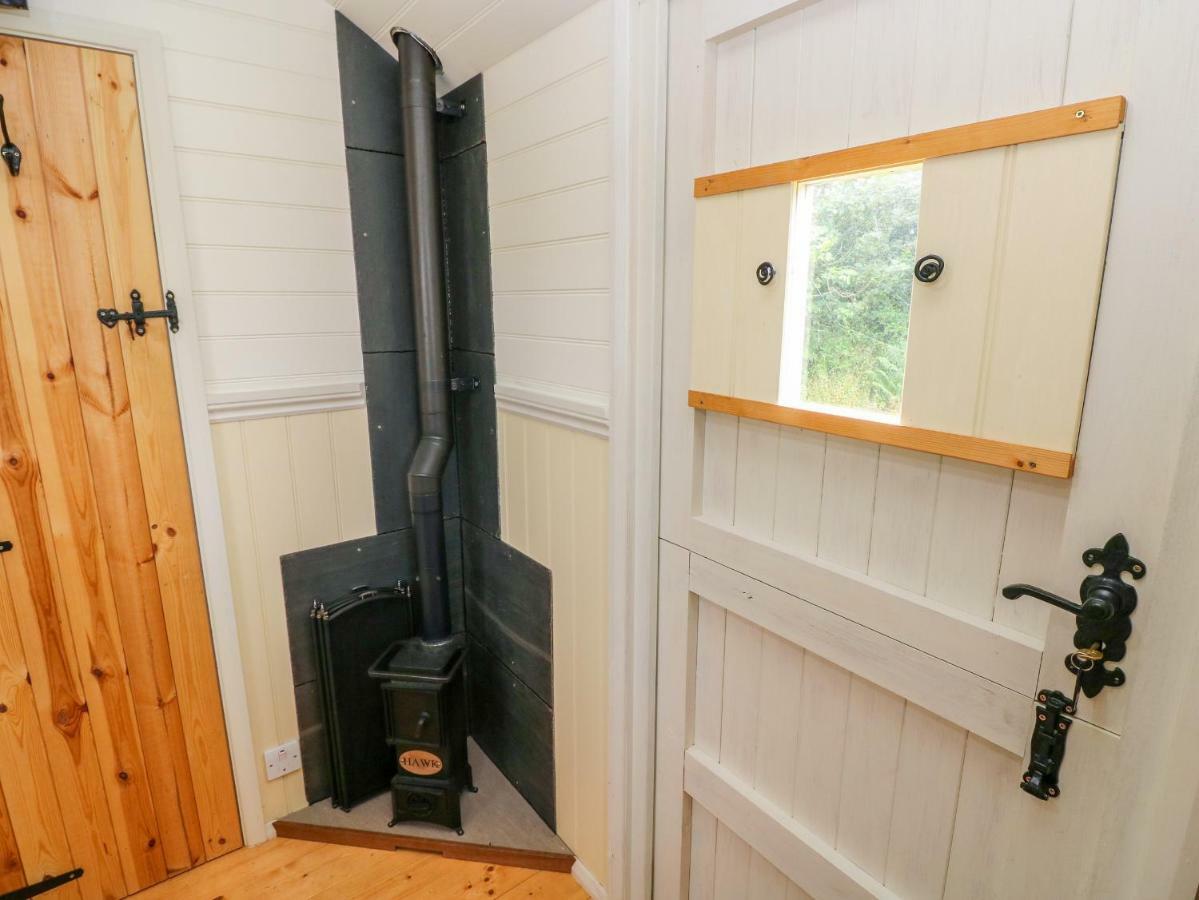Shepherds Hut - The Crook มิลฟอร์ดเฮเวน ภายนอก รูปภาพ