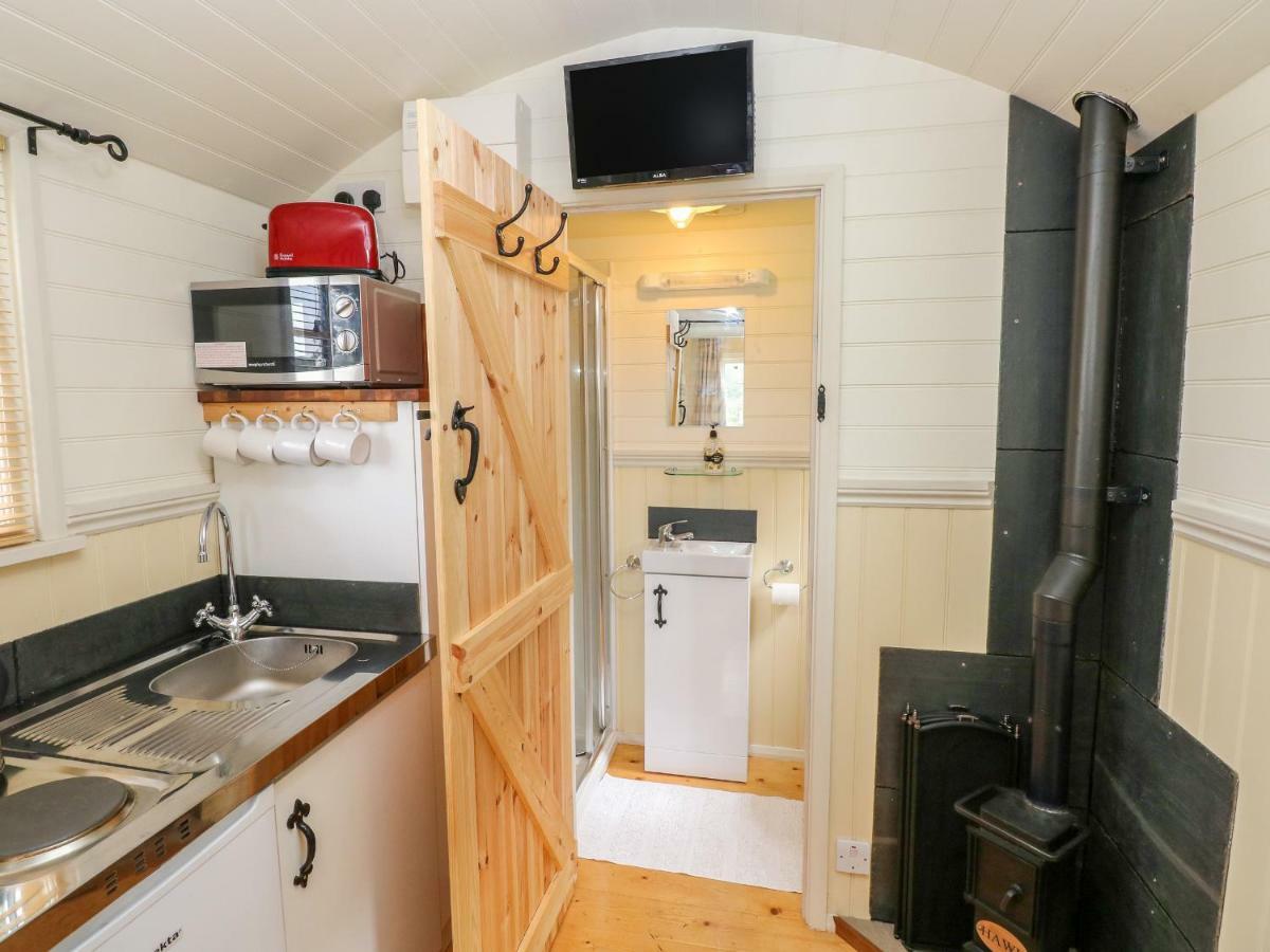 Shepherds Hut - The Crook มิลฟอร์ดเฮเวน ภายนอก รูปภาพ